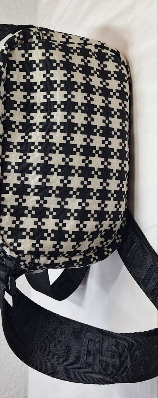 BAGGU Camera Crossbody Black White Pixel Gingham Check Rare HTF Discontinued - Picture 2 of 7